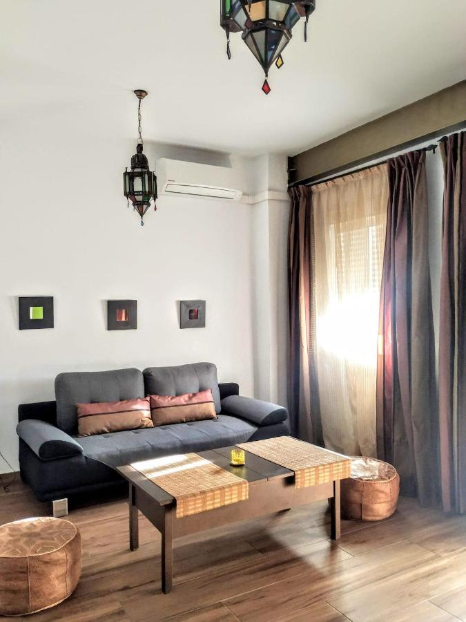Puerta Real Apartamentos Севилья Экстерьер фото